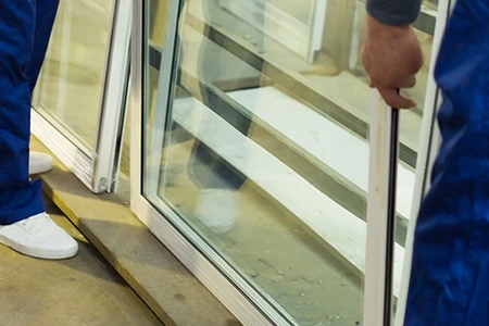 Commercial Glass Repair Technician in Lauderhill, FL